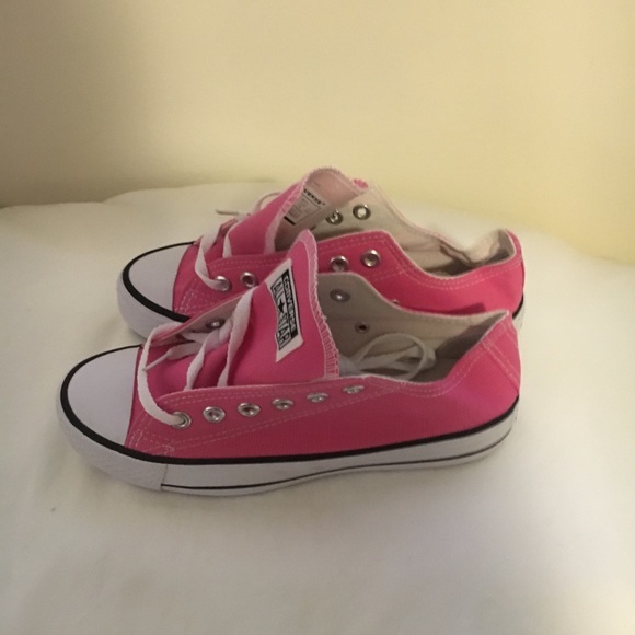 Converse - Picture 2 of 3